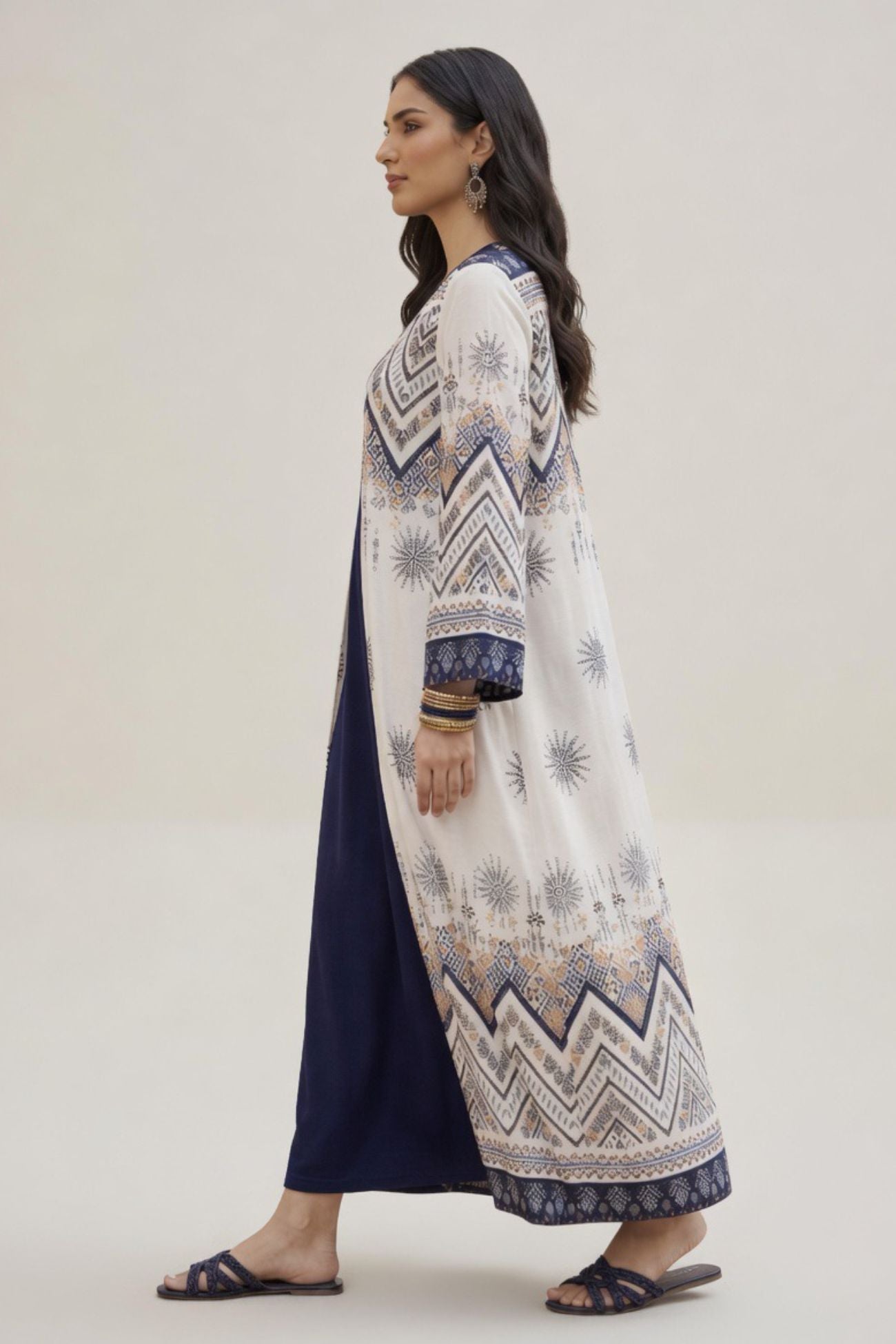 ABAYA ZIG-ZAG PRINT
