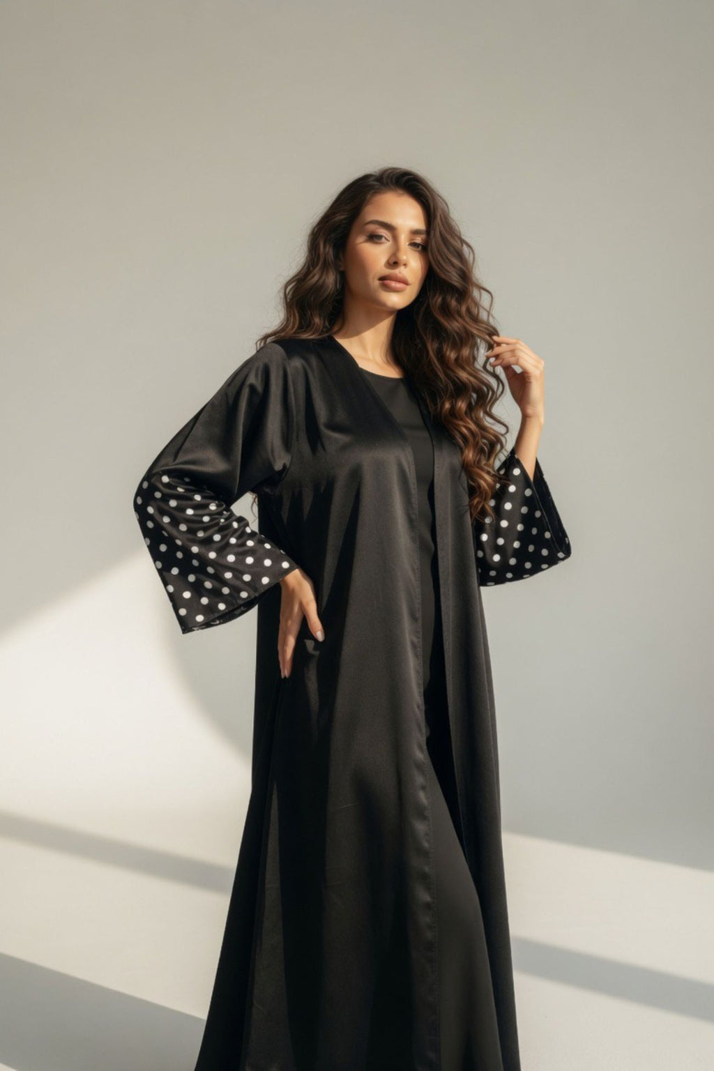 ABAYA BLACK DOTS